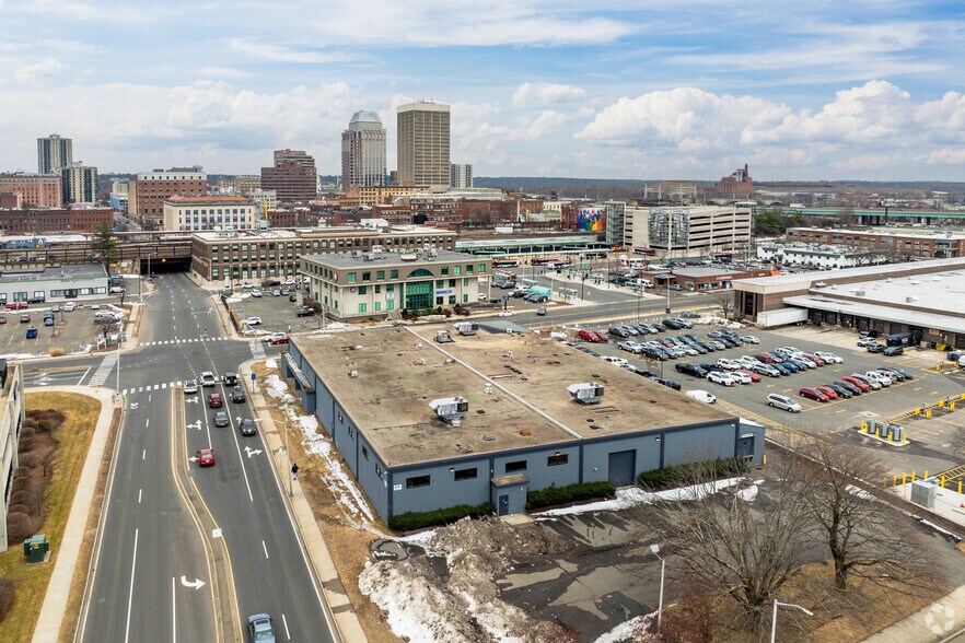 More Photos Of 612-616 Dwight St, Springfield Warehouse For Lease