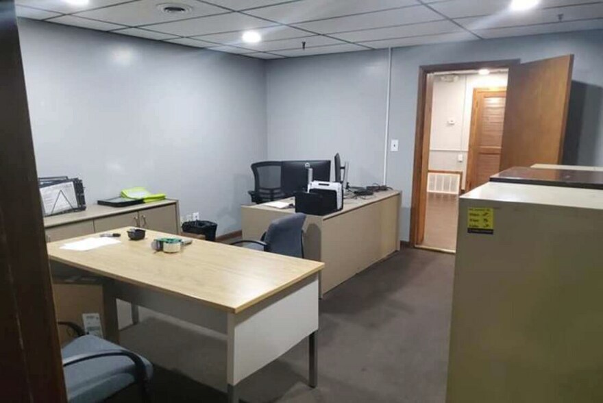 More Photos Of 1121 W Kentucky St, Louisville Distribution For Sale