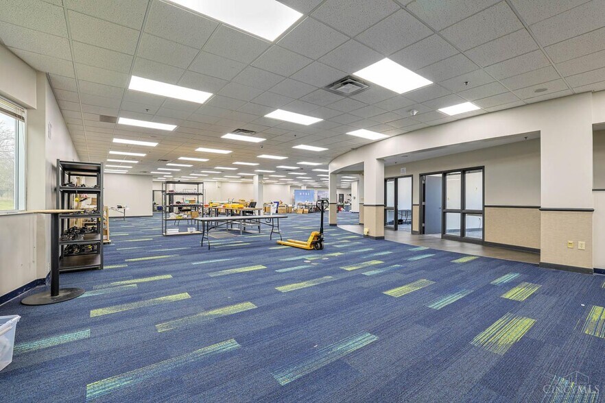 More Photos Of 6951 Cintas Blvd, Mason Office For Sale