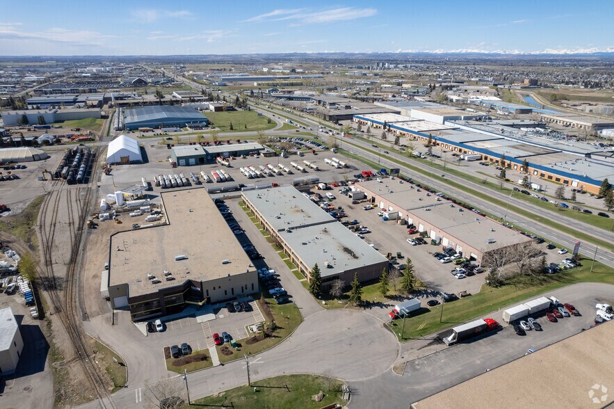More Photos Of 4045 74th Ave SE, Calgary Warehouse For Sale