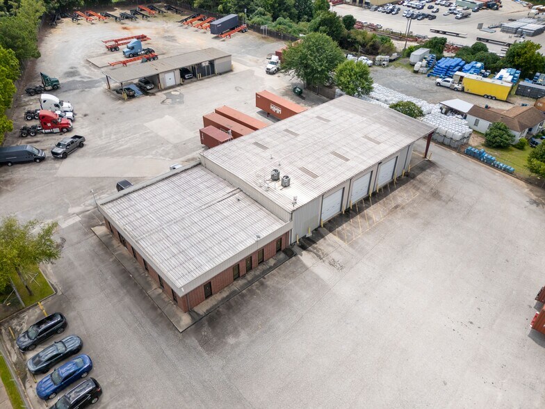 More Photos Of 7200 Bishop Rd, Austell Warehouse For Lease