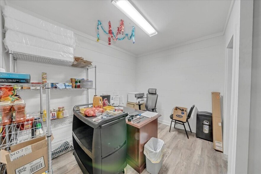 More Photos Of 1600 E Oglethorpe Blvd, Albany Freestanding For Sale