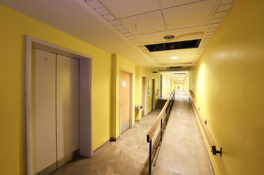 More Photos Of 184 Salem Ave, Dayton Office Residential For Lease