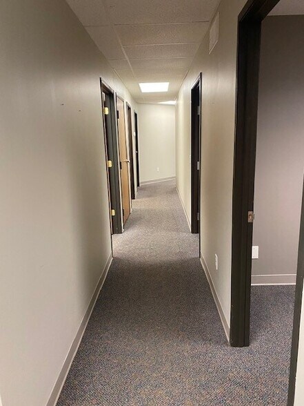More Photos Of 2720 Superior Dr NW, Rochester Office For Lease