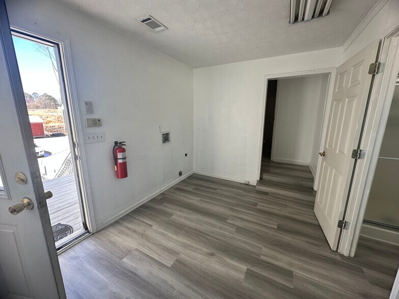 More Photos Of 2202 Canton Hwy, Cumming Freestanding For Lease