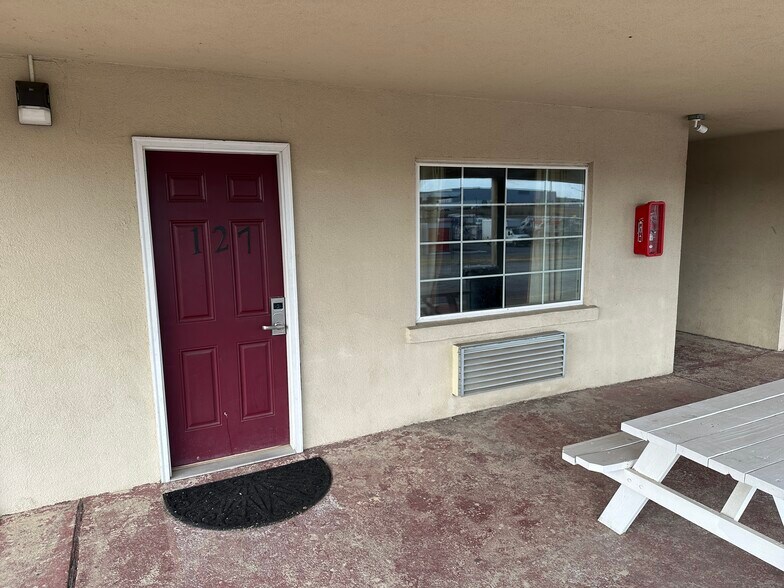 More Photos Of 3140 Kaylor Park dr, Harrisonburg Hotel For Sale