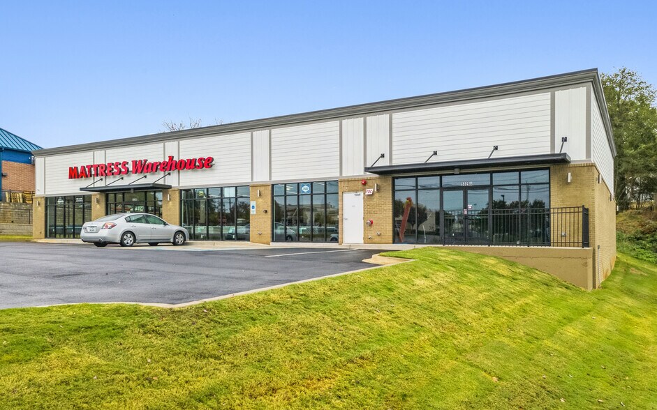 More Photos Of 5326 Wade Hampton Blvd, Taylors Storefront For Sale