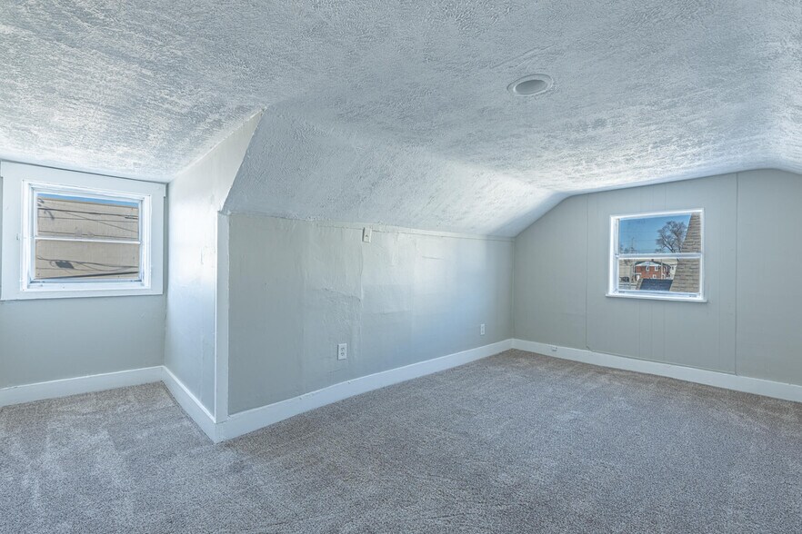 More Photos Of 2 N 2nd St, Fairborn Office For Sale