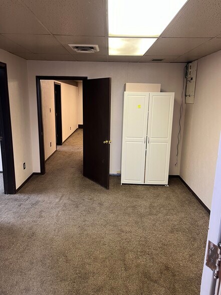 More Photos Of 45 E Loucks St, Sheridan Office For Lease