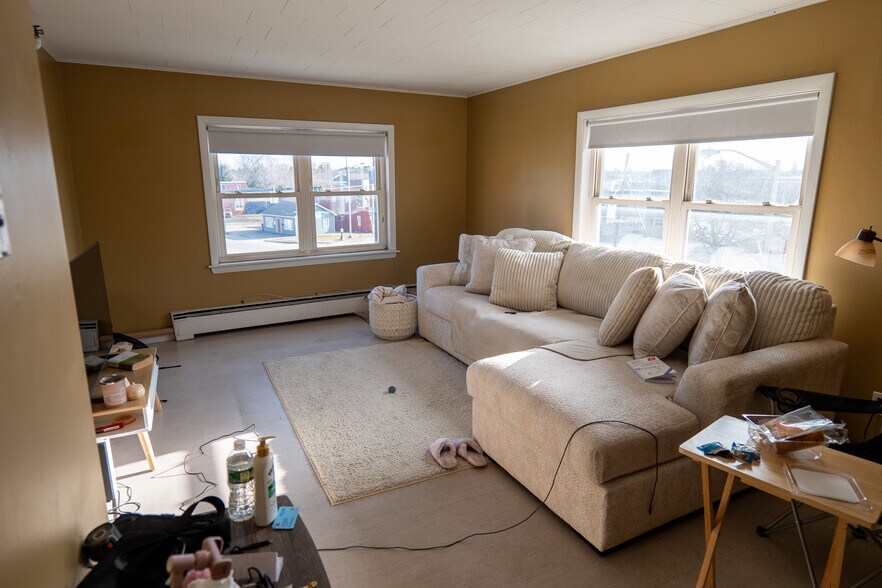 More Photos Of 4 Market Sq, Houlton Office For Sale