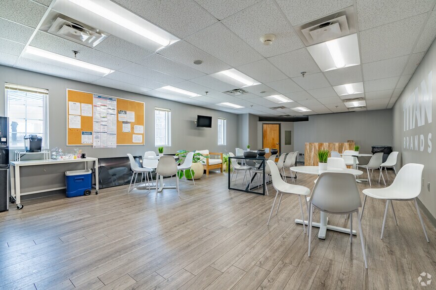 More Photos Of 3839 Forest Hill Irene Rd, Memphis Office For Lease