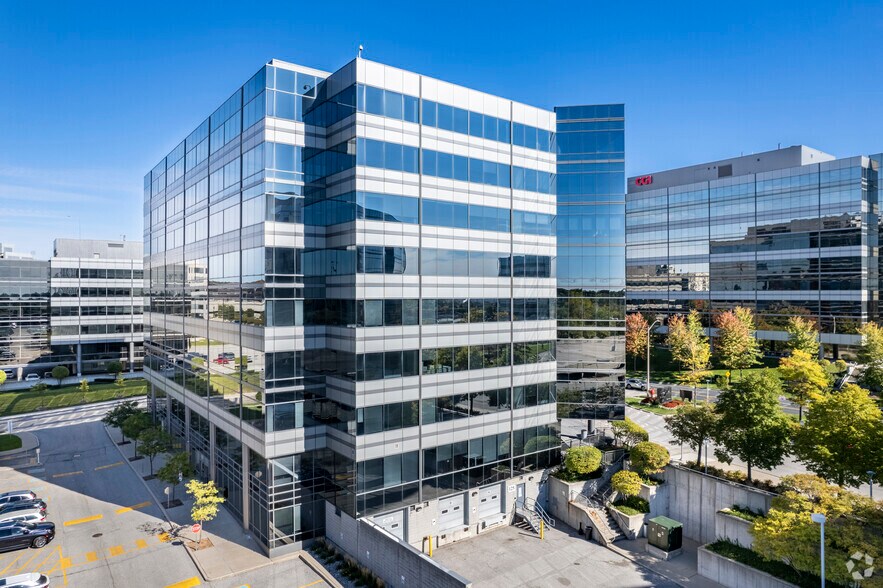 More Photos Of 55 Commerce Valley Dr W, Markham Unknown For Lease