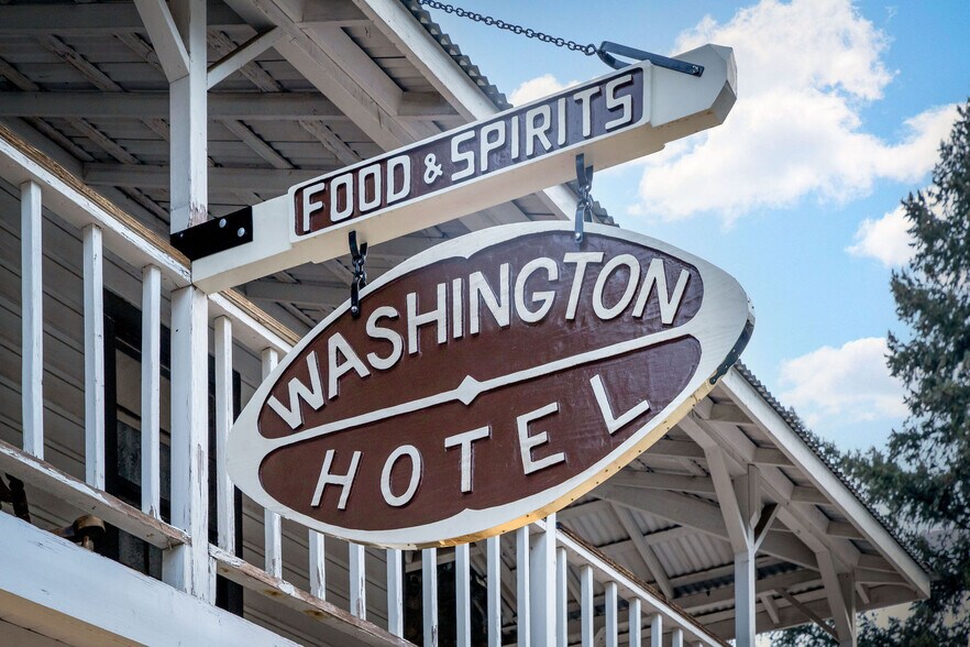 More Photos Of 15432 Washington Rd, Washington Storefront Retail Residential For Sale