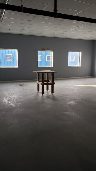 More Photos Of 8800 Venture Ave SE, Calgary Warehouse For Lease