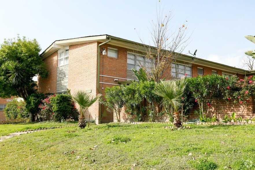 More Photos Of 3834-3838 Glen Arbor Dr, Houston Apartments For Sale