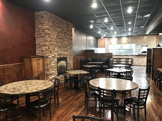 More Photos Of 14 Main St S, Hutchinson Storefront Retail Office For Sale