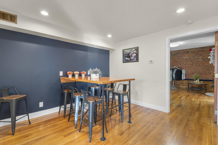 More Photos Of 35 N Main St, Southington Medical For Lease