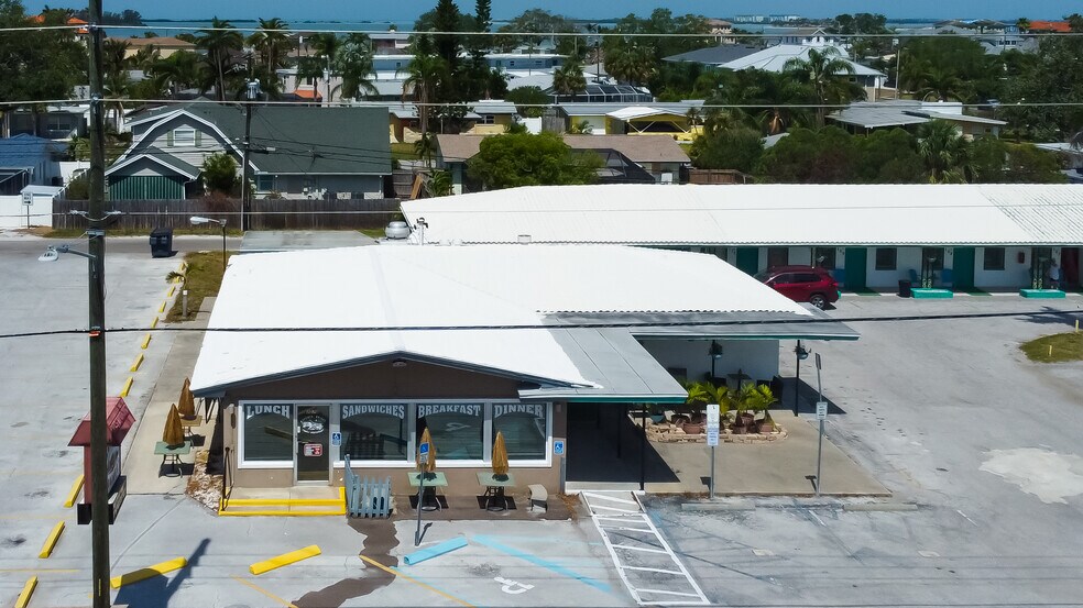 More Photos Of 2070 Bayshore Blvd, Dunedin Restaurant For Lease