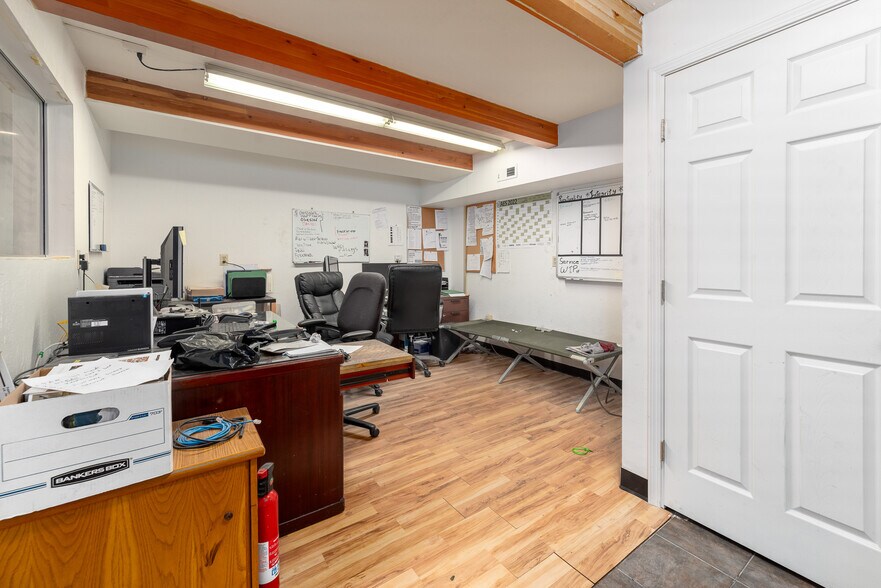 More Photos Of 4450 Enterprise St, Fremont Manufacturing For Sale