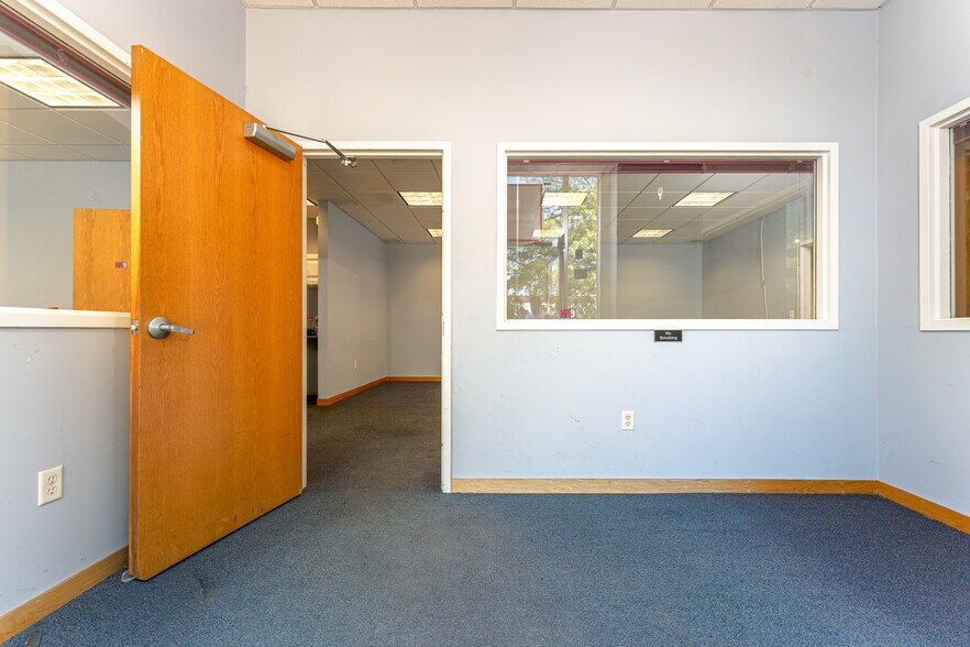 More Photos Of 131 Leeder Hill Dr, Hamden Warehouse For Sale