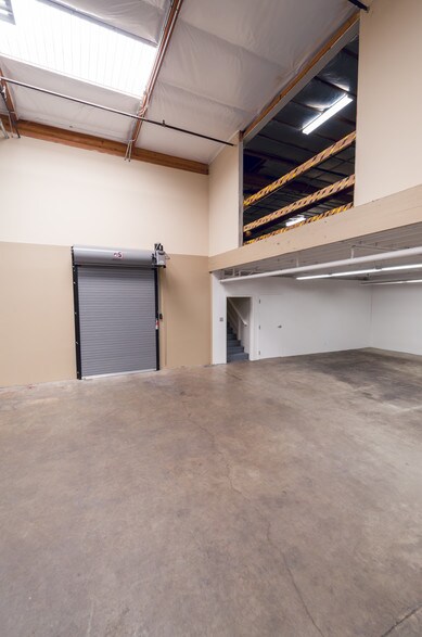 More Photos Of 901 Shasta St, Redwood City Warehouse For Lease