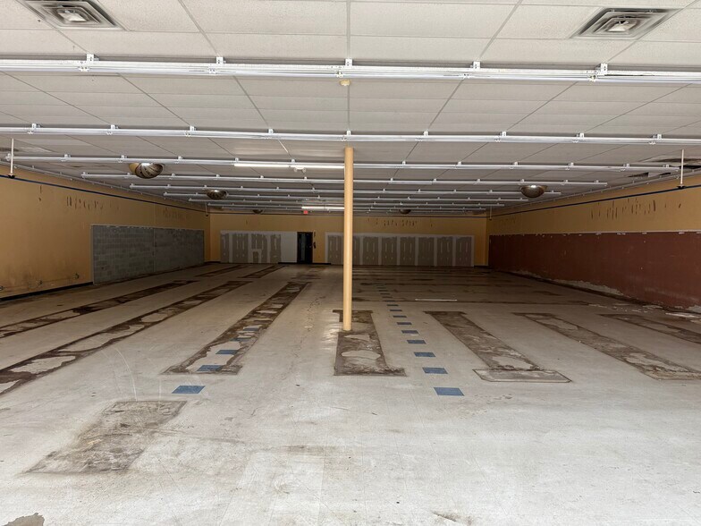 More Photos Of 114 US Highway 13 Byp, Windsor General Retail For Lease
