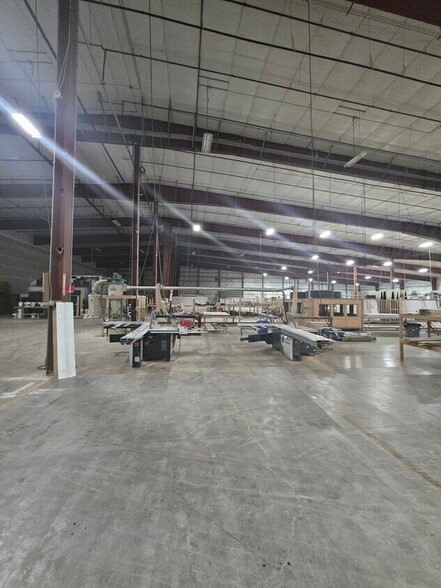 More Photos Of 5405 W Riverbend Ave, Post Falls Manufacturing For Lease