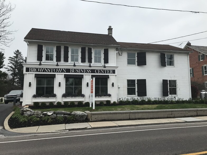 More Photos Of 15 S State St, Brownstown Borough Office Residential For Lease