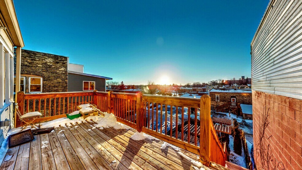 More Photos Of 209 S Main St, Jefferson General Retail For Sale