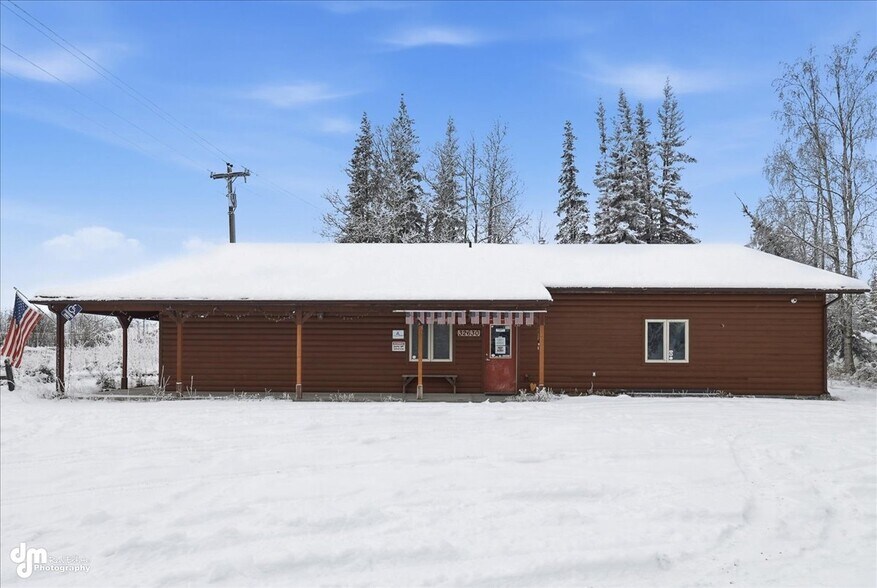 More Photos Of 32630 June Dr, Sterling Storefront For Sale