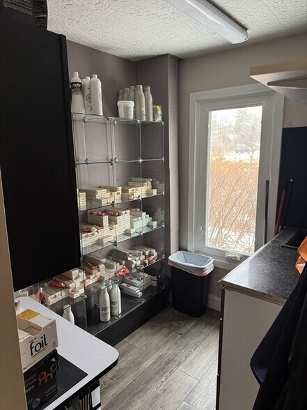 More Photos Of 622 Boston Rd, Billerica Freestanding For Lease