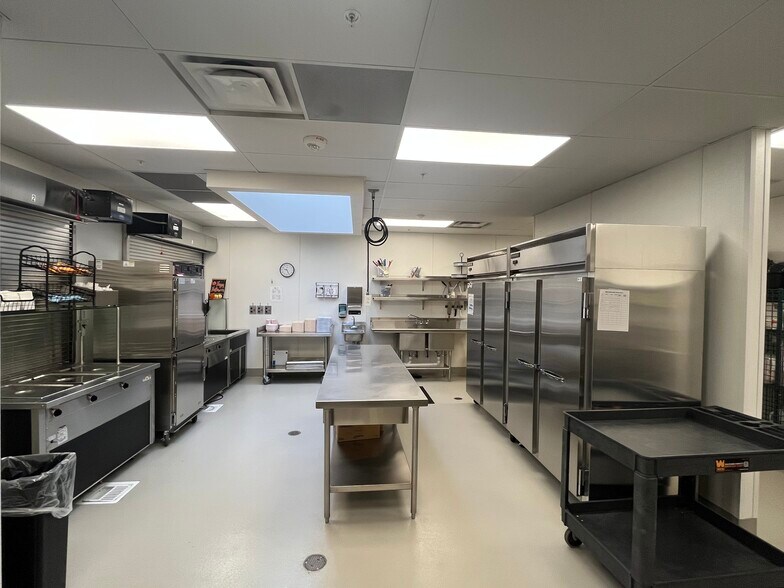 More Photos Of 7640 Westgate Dr, Windsor Office For Sale