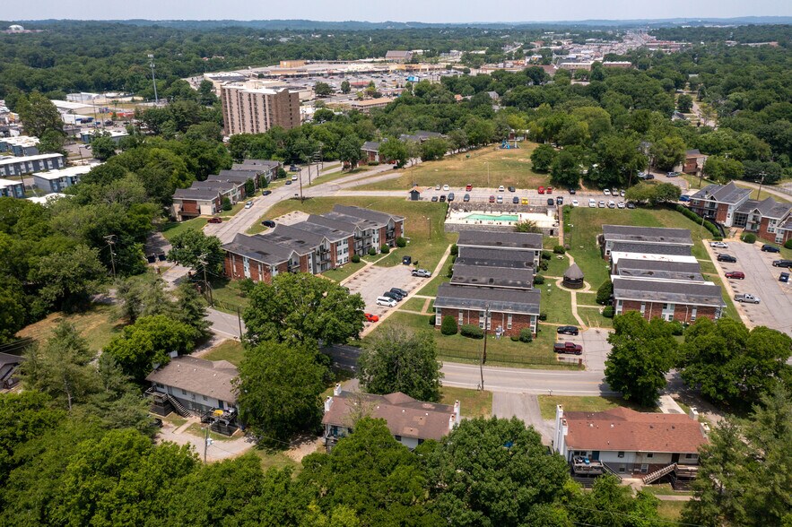 More Photos Of 200-208 E Palestine Ave, Madison Apartments For Sale