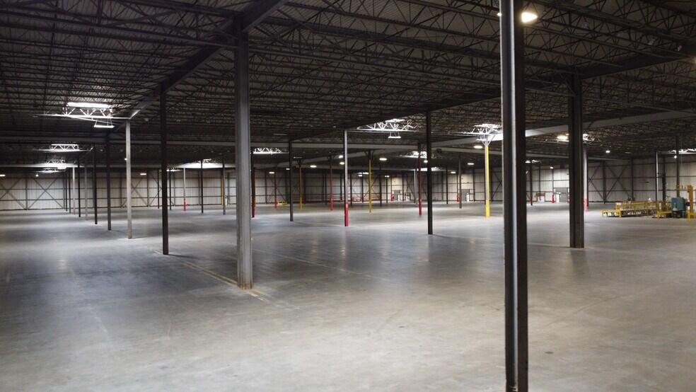 More Photos Of 2121 Huron St, Jacksonville Warehouse For Lease