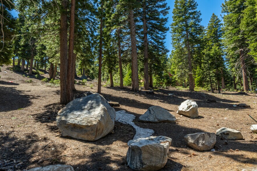 More Photos Of 167 Crawford Ave, Mammoth Lakes Land For Sale