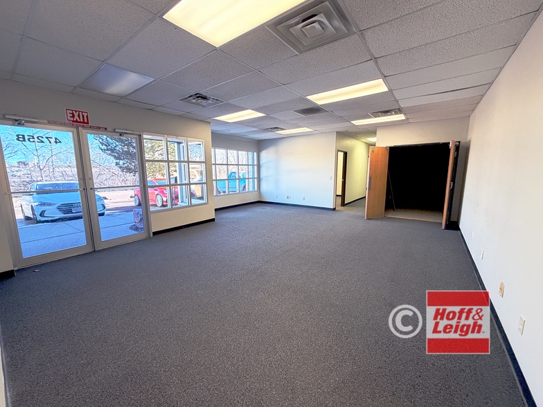 More Photos Of 4725 Town Center Dr, Colorado Springs Warehouse For Lease