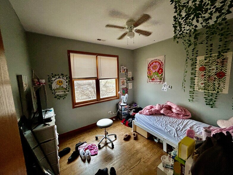 More Photos Of 5644 S Prairie Ave, Chicago Apartments For Sale