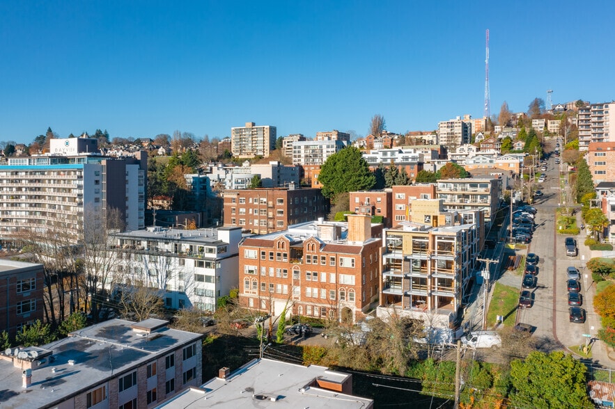 More Photos Of 16 Valley St, Seattle Apartments For Sale