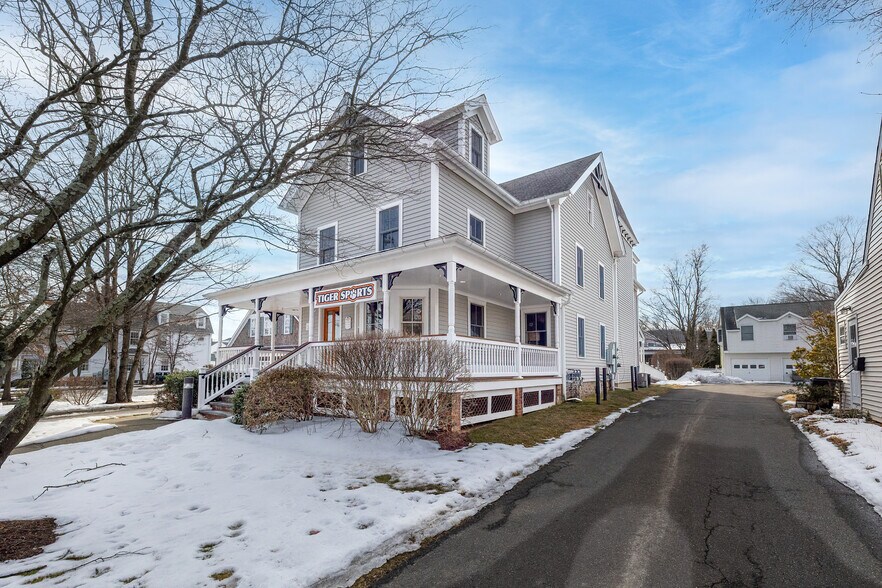 More Photos Of 27 Catoonah St, Ridgefield General Retail For Sale