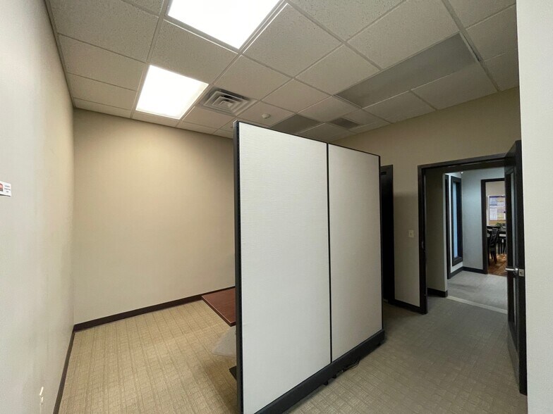 More Photos Of 5255 W 11000 N, Highland Office For Lease