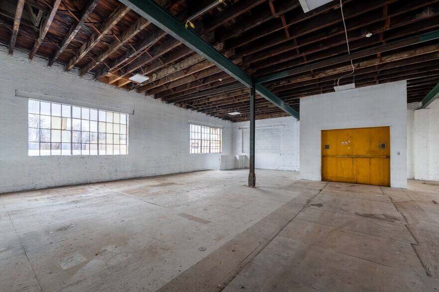 More Photos Of 140 N Kresson St, Baltimore Industrial For Sale