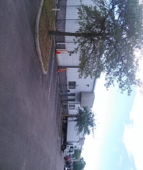 More Photos Of 2164 Platinum Rd, Apopka Light Distribution For Lease