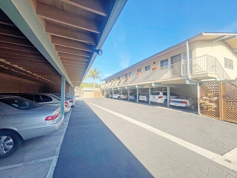 More Photos Of 2111 De la Vina St, Santa Barbara Apartments For Sale