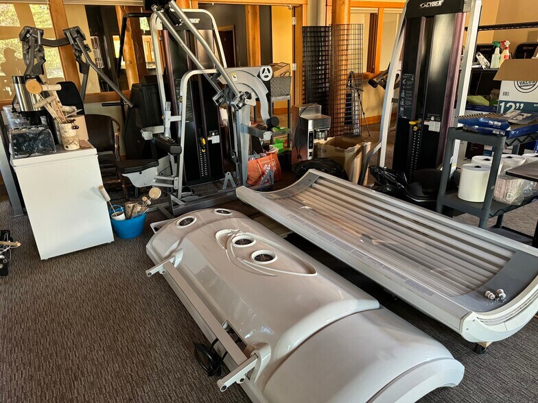 More Photos Of 18135 Cottonwood Rd, Sunriver General Retail For Sale