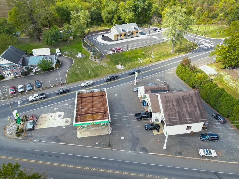 More Photos Of 810 Durham Rd, Newtown Service Station For Sale