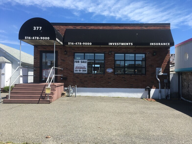 More Photos Of 377 Woodcleft Ave, Freeport Storefront Retail Residential For Sale