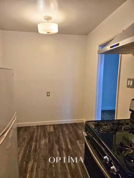 More Photos Of 2285 Earl Ave, Long Beach Multifamily For Sale