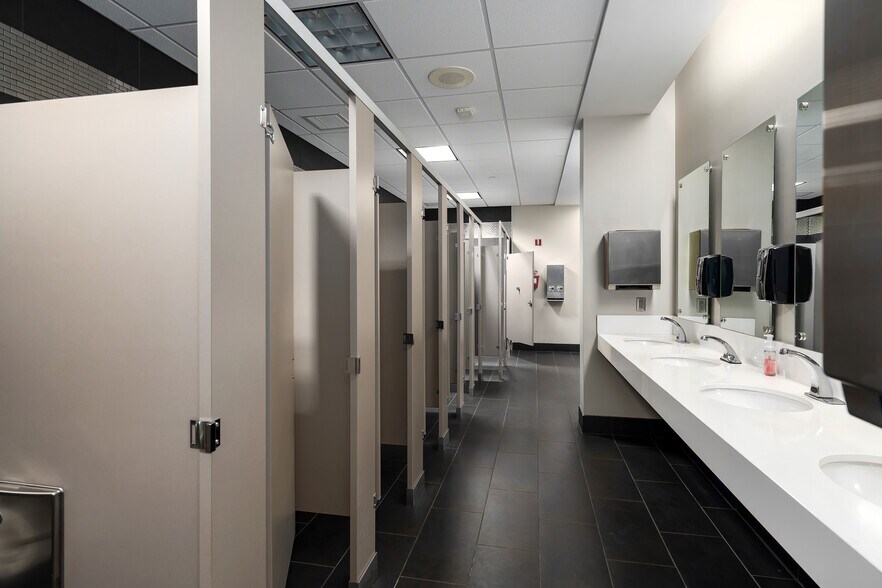 More Photos Of 2500 Corporate Dr, Birmingham Office For Sale