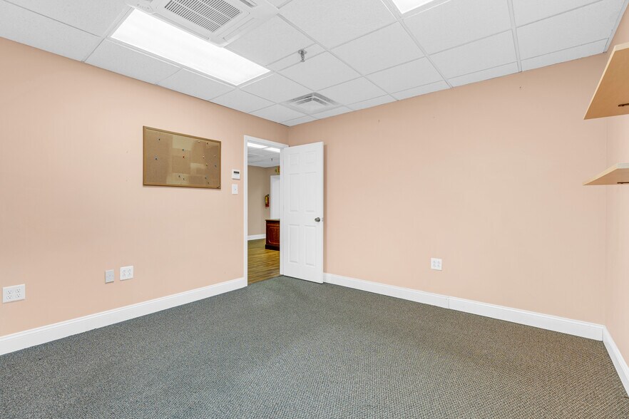 More Photos Of 727 Raritan Rd, Clark Office For Sale