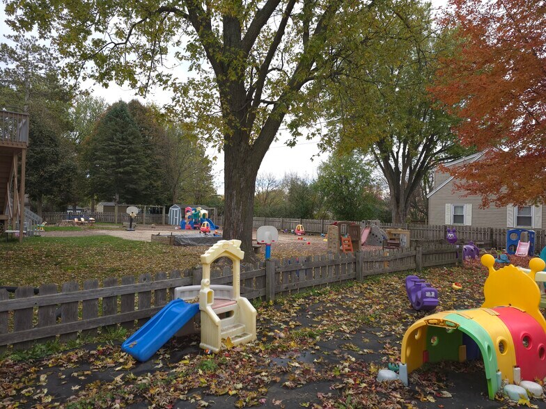 More Photos Of 711 W Montgomery St, Sparta Specialty For Sale